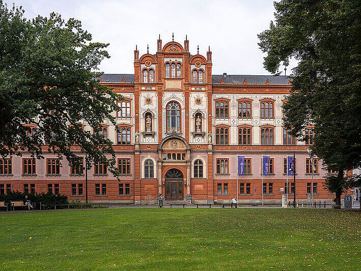 Universitätshaupgebäude Bild des Universitätshauptgebäudes